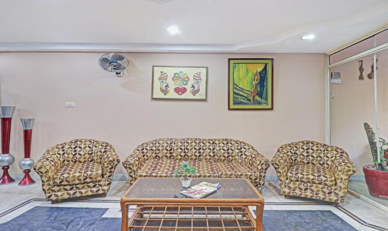 Hotel Vikrant Pinjaur Екстериор снимка